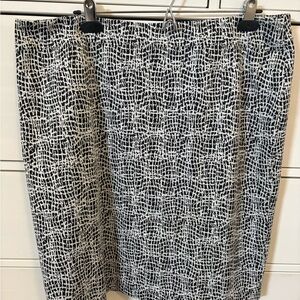 Kasper Black and White Patterned Pencil Skirt